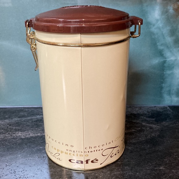 🔥Limited Edition.Tim Hortons Collector Coffee Can. - Picture 3 of 8